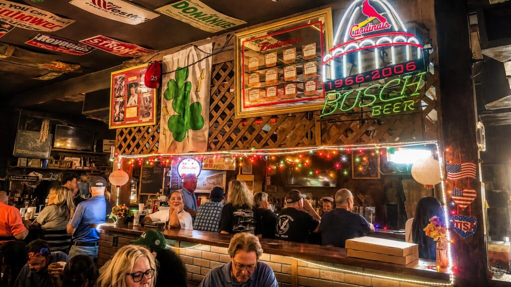 Show Me Dive Bars documentary photography