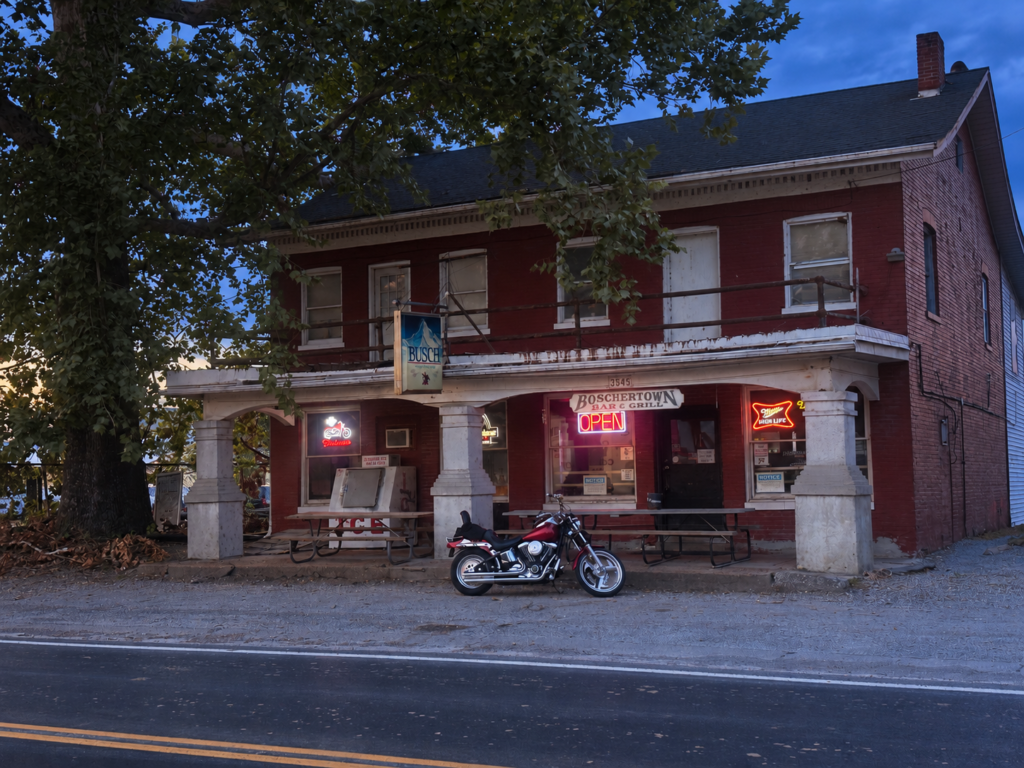 Boschertown Bar & Grill