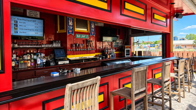 Trainwreck Saloon outdoor patio bar